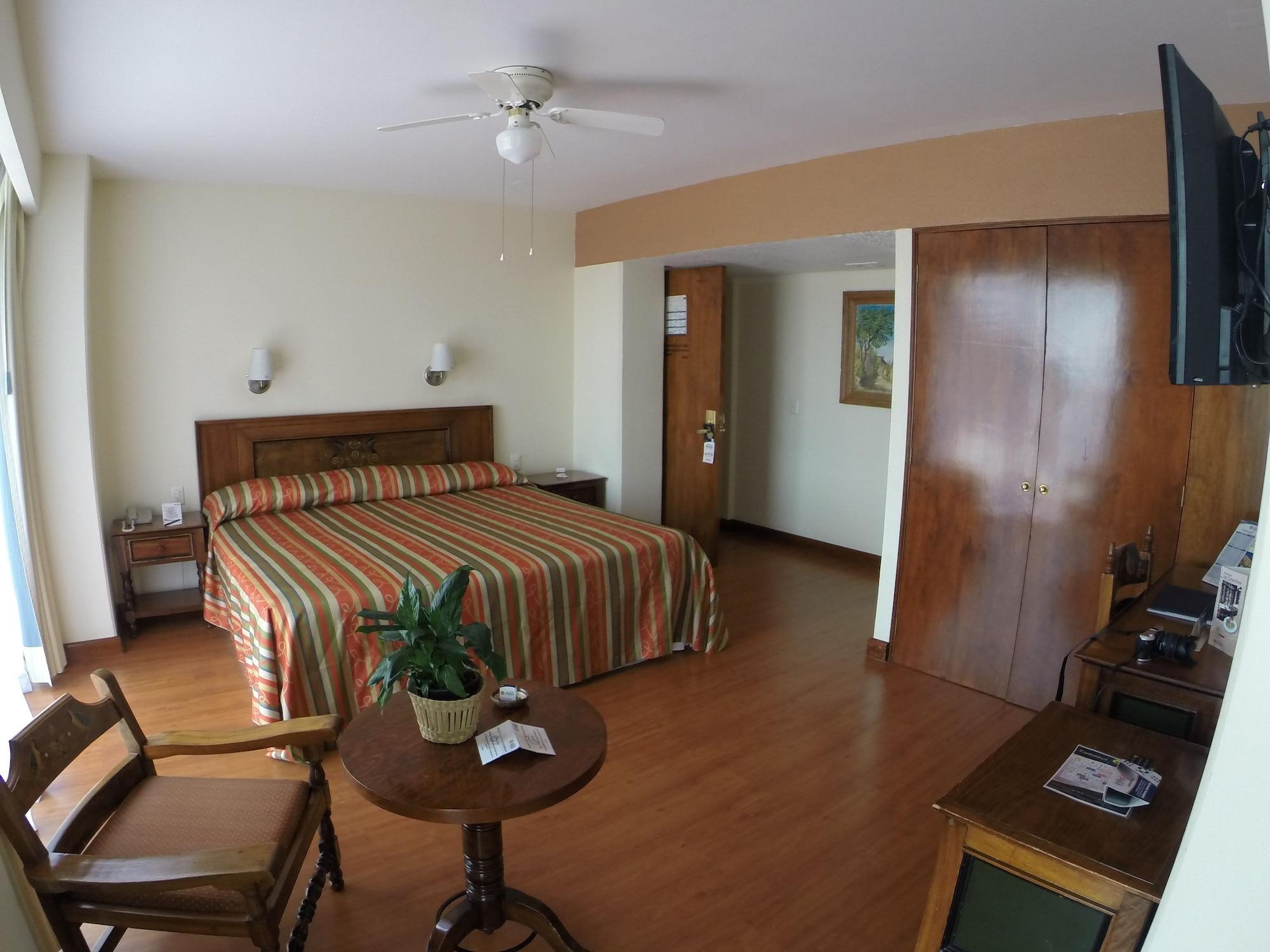 Plaza Uruapan Hotel Eksteriør bilde
