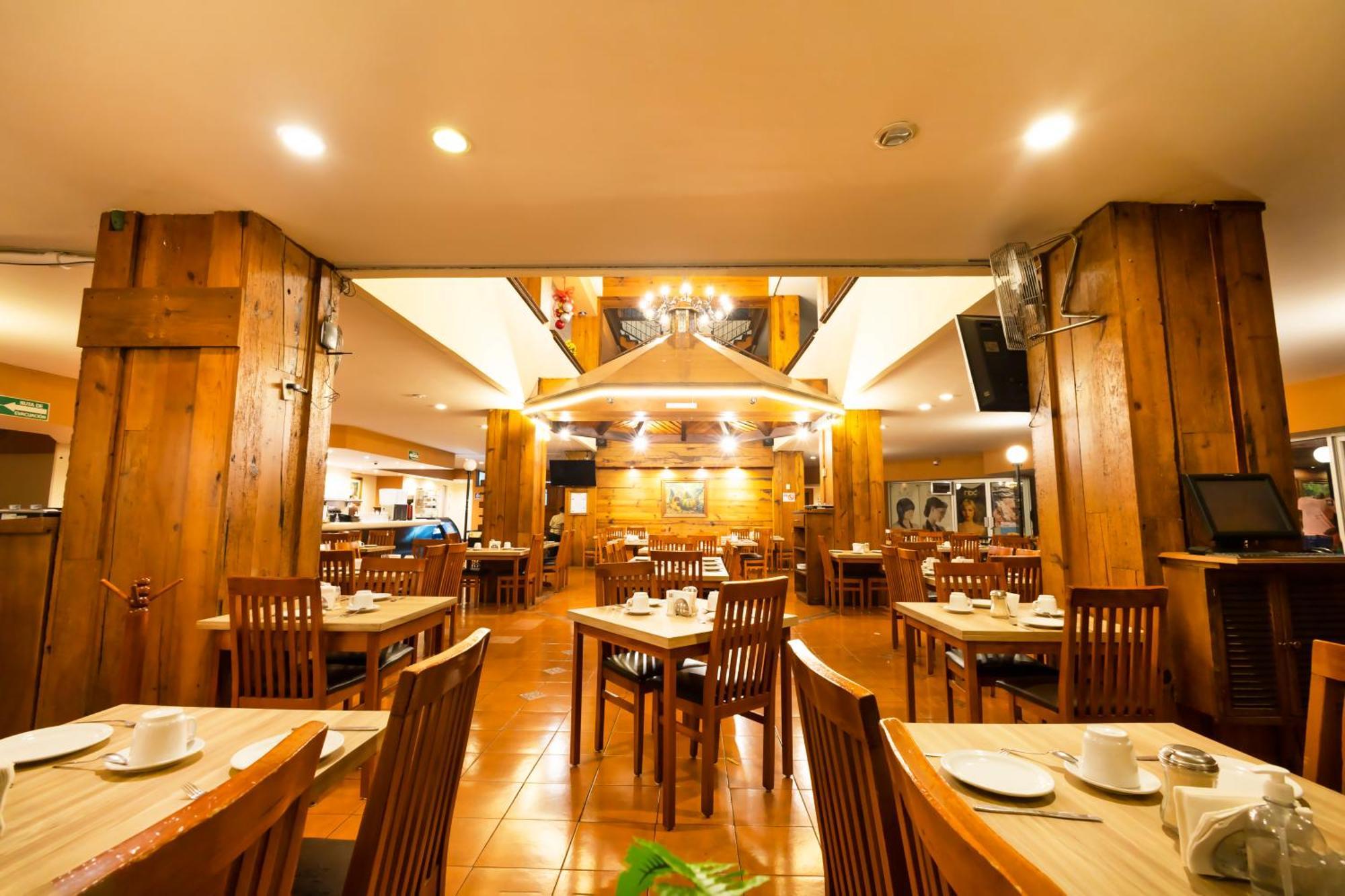 Plaza Uruapan Hotel Eksteriør bilde