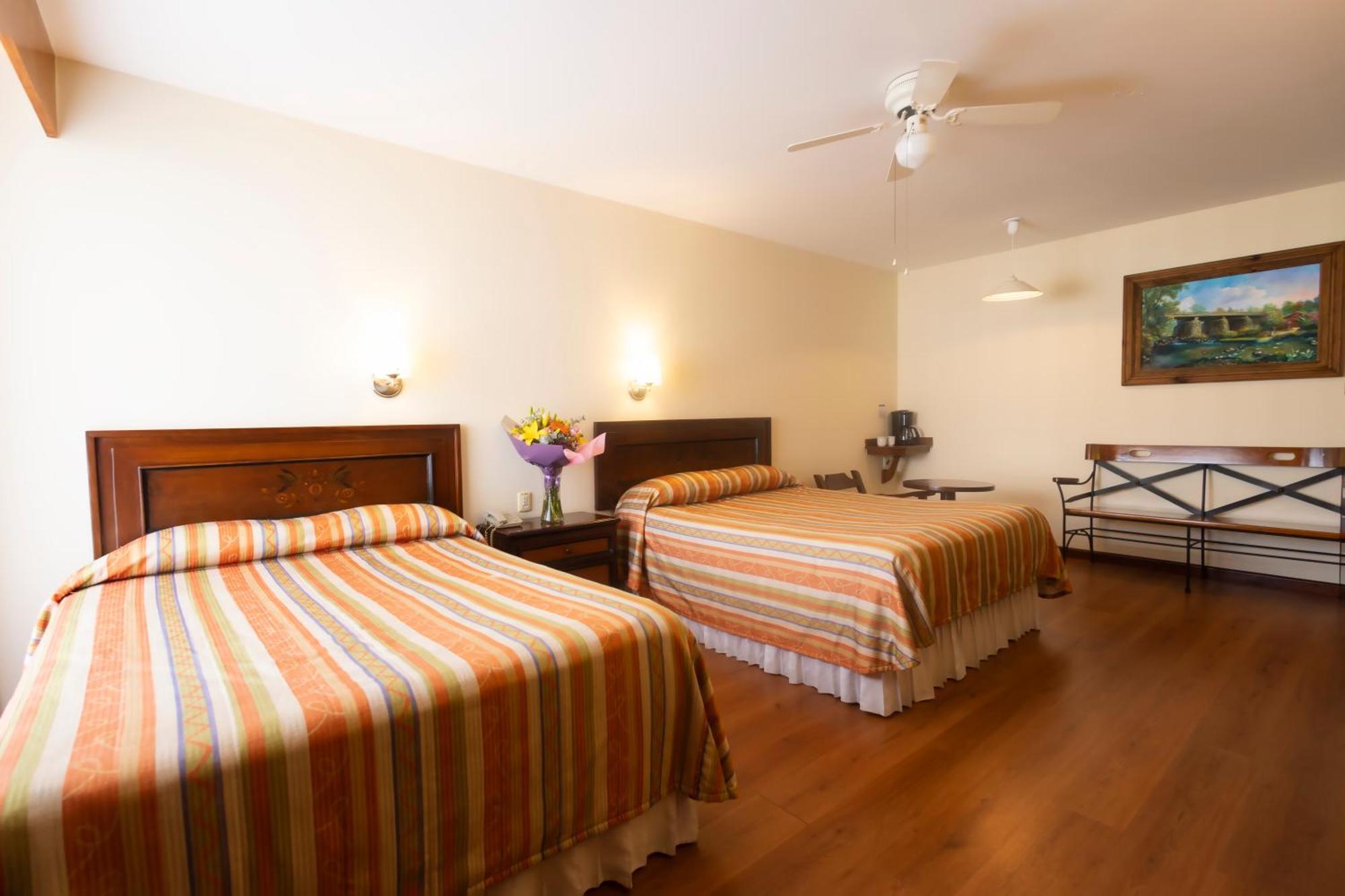 Plaza Uruapan Hotel Eksteriør bilde
